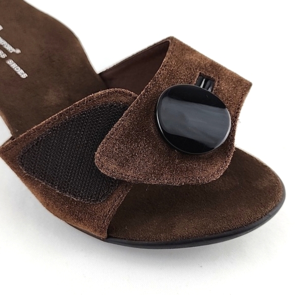 Helle Comfort Brown Suede Chrome Kitty Heeled Slip On Sandals Arch Support Sz 38 - Picture 11 of 16